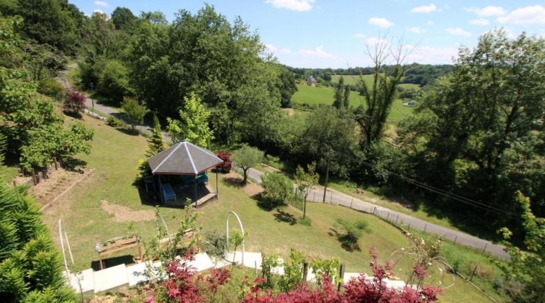 Les Gites De La Maison Bleue D'Estialescq Esterno foto