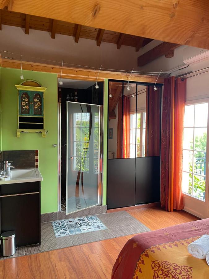 Les Gites De La Maison Bleue D'Estialescq Esterno foto