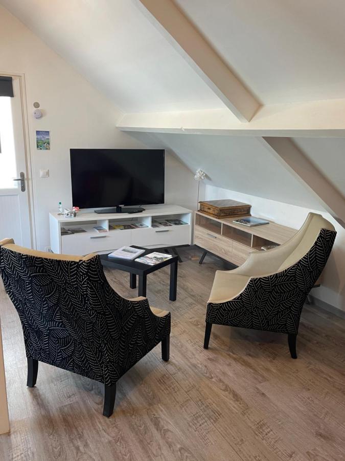 Les Gites De La Maison Bleue D'Estialescq Esterno foto