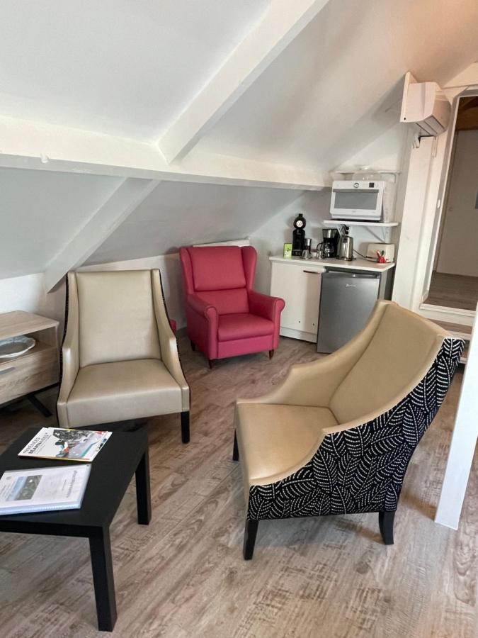Les Gites De La Maison Bleue D'Estialescq Esterno foto