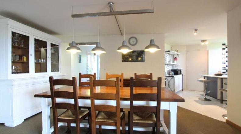 Les Gites De La Maison Bleue D'Estialescq Esterno foto
